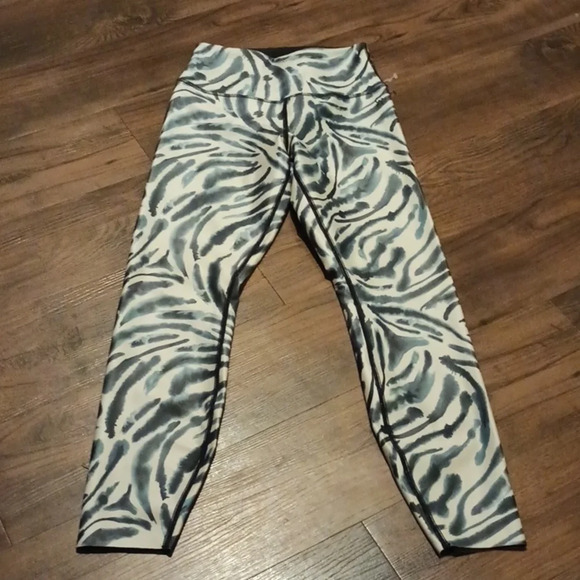 Good American Pearlescent White Water Color Zebra Print High Waist Leggings A40 - Picture 1 of 5
